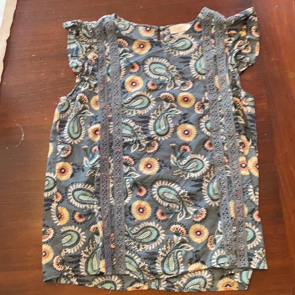 Loft outlet top